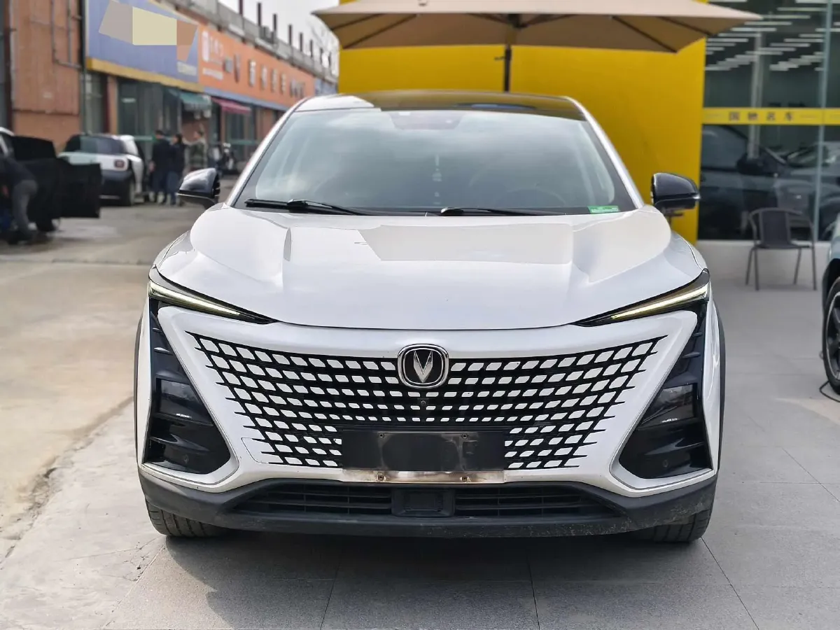 2020 ChangAn UNI-T 1.5T 180HP L4 7DCT,autocango,china used car exporter,china ev exporter,chinese used car exporter,chinese used ev exporter