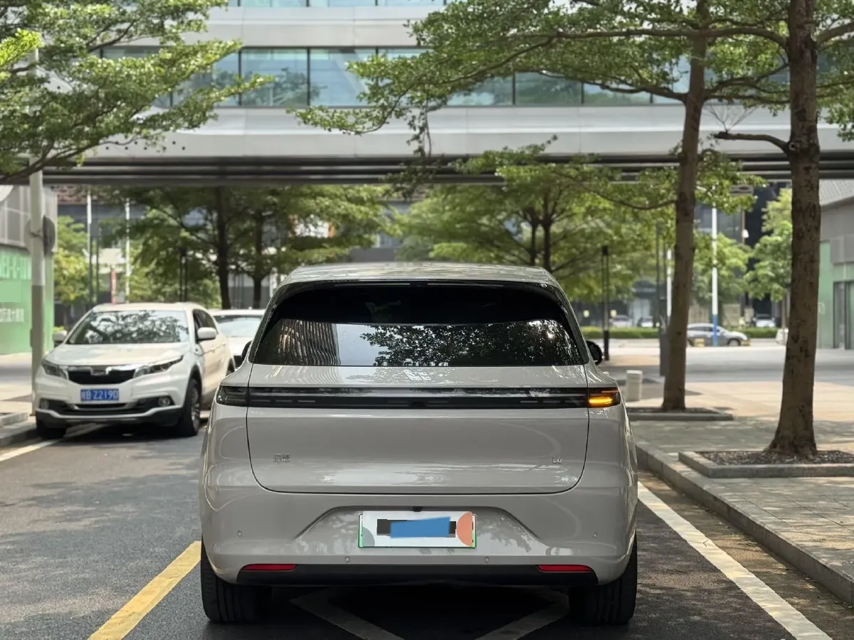2024 Li L6 Range Extended 154HP L4 REEV 36.8KWH,autocango,china used car exporter,china ev exporter,chinese used car exporter,chinese used ev exporter