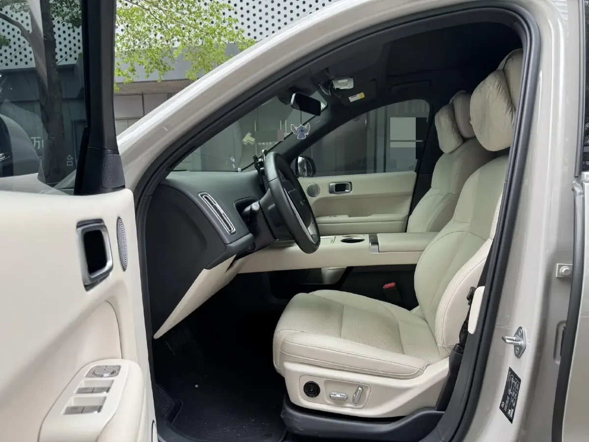 2024 Li L6 Range Extended 154HP L4 REEV 36.8KWH,autocango,china used car exporter,china ev exporter,chinese used car exporter,chinese used ev exporter