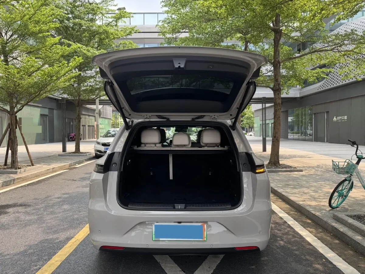 2024 Li L6 Range Extended 154HP L4 REEV 36.8KWH,autocango,china used car exporter,china ev exporter,chinese used car exporter,chinese used ev exporter