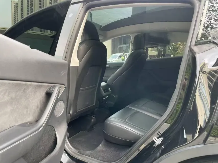 2022 Tesla Model Y BEV 60KWH,autocango,china used car exporter,china ev exporter,chinese used car exporter,chinese used ev exporter