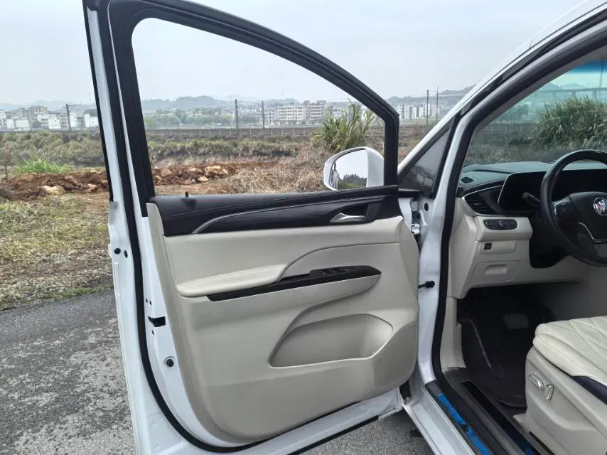 2023 Buick GL8 2.0T 237HP L4 9AT,autocango,china used car exporter,china ev exporter,chinese used car exporter,chinese used ev exporter