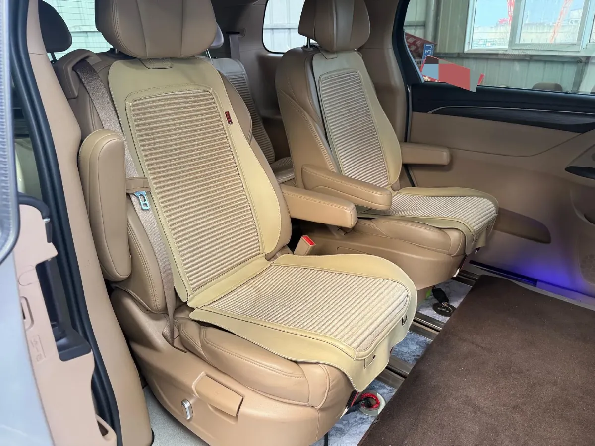 2021 Buick GL8 2.0T 237HP L4 9AT,autocango,china used car exporter,china ev exporter,chinese used car exporter,chinese used ev exporter