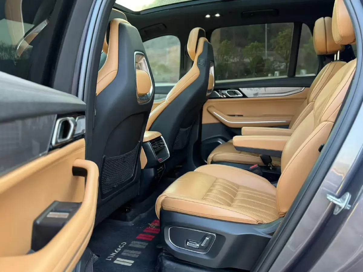 2023 Lexus NX 2.5L 189HP L4 E-CVT Hybrid,autocango,china used car exporter,china ev exporter,chinese used car exporter,chinese used ev exporter