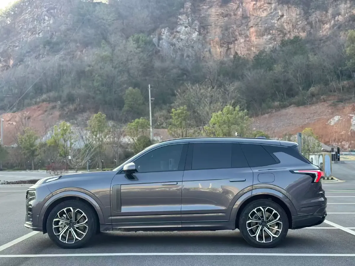 2023 Lexus NX 2.5L 189HP L4 E-CVT Hybrid,autocango,china used car exporter,china ev exporter,chinese used car exporter,chinese used ev exporter