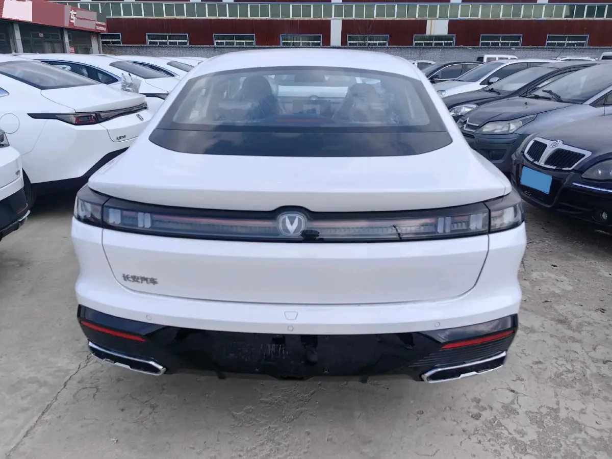 2026 ChangAn Eado 1.5T 192HP L4 7DCT,autocango,china used car exporter,china ev exporter,chinese used car exporter,chinese used ev exporter