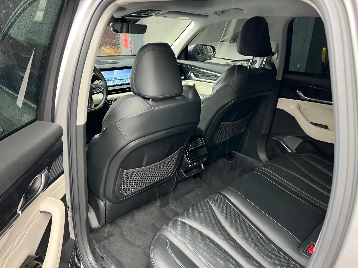 2023 Geely Monjaro 2.0T 238HP L4 8AT,autocango,china used car exporter,china ev exporter,chinese used car exporter,chinese used ev exporter