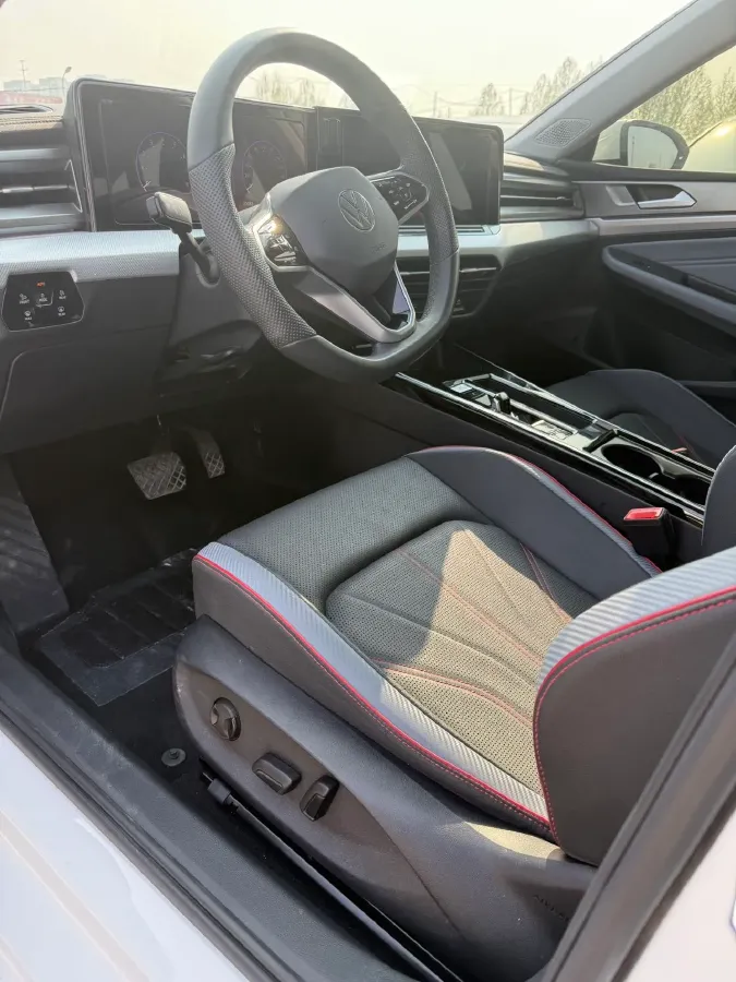 2024 Volkswagen Lamando 1.4T 150HP L4 7DCT,autocango,china used car exporter,china ev exporter,chinese used car exporter,chinese used ev exporter