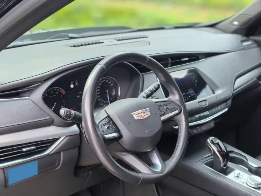 2020 Cadillac XT4 2.0T 241HP L4 9AT,autocango,china used car exporter,china ev exporter,chinese used car exporter,chinese used ev exporter