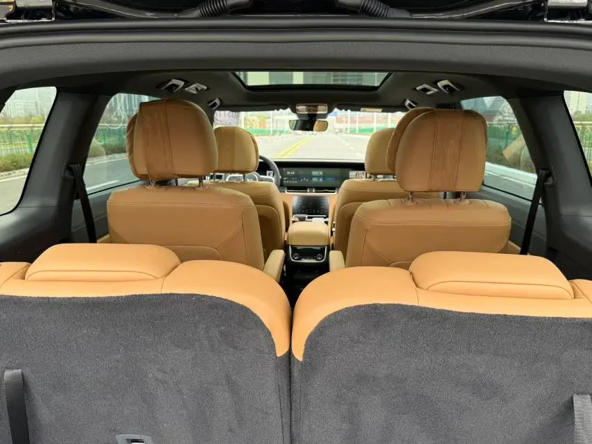 2021 Li ONE Range Extended 131HP REEV 40.5KWH,autocango,china used car exporter,china ev exporter,chinese used car exporter,chinese used ev exporter