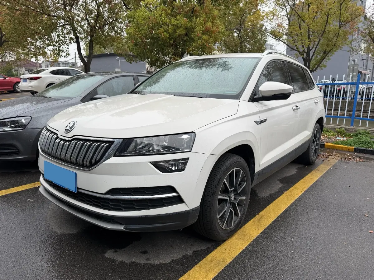 2019 Brilliance Auto V7 1.8T 231HP L4 7DCT,autocango,china used car exporter,china ev exporter,chinese used car exporter,chinese used ev exporter