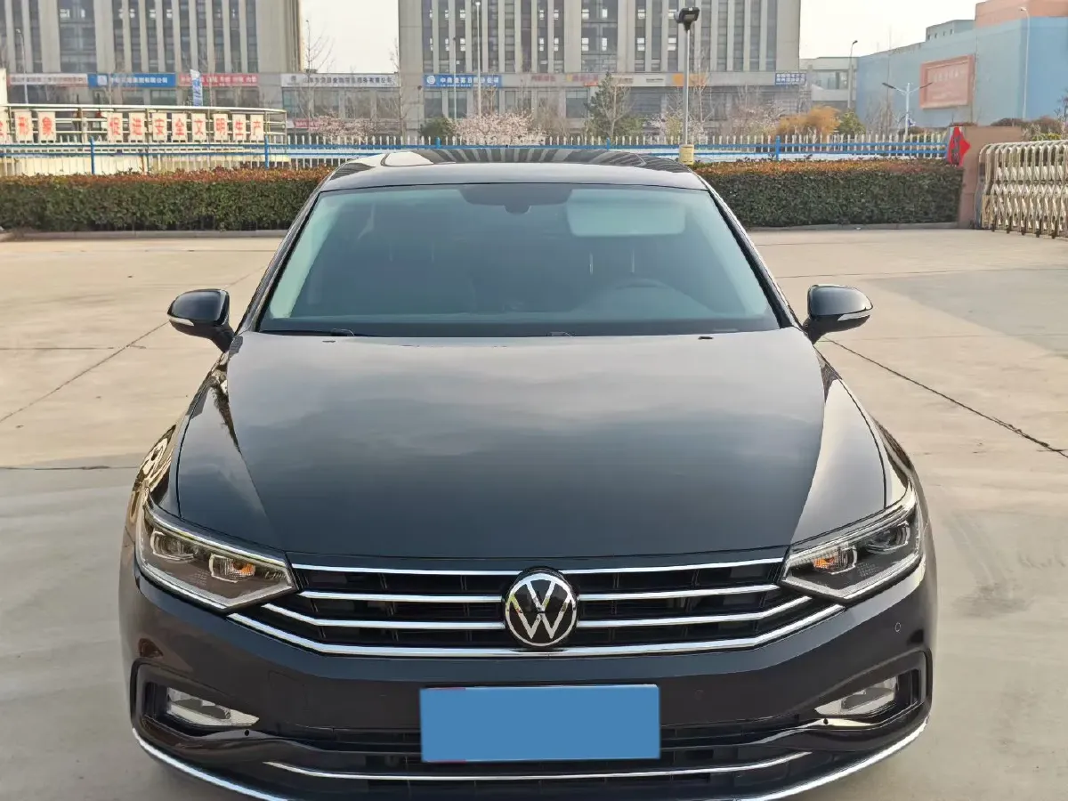 2021 Volkswagen Magotan 2.0T 186HP L4 7DCT,autocango,china used car exporter,china ev exporter,chinese used car exporter,chinese used ev exporter