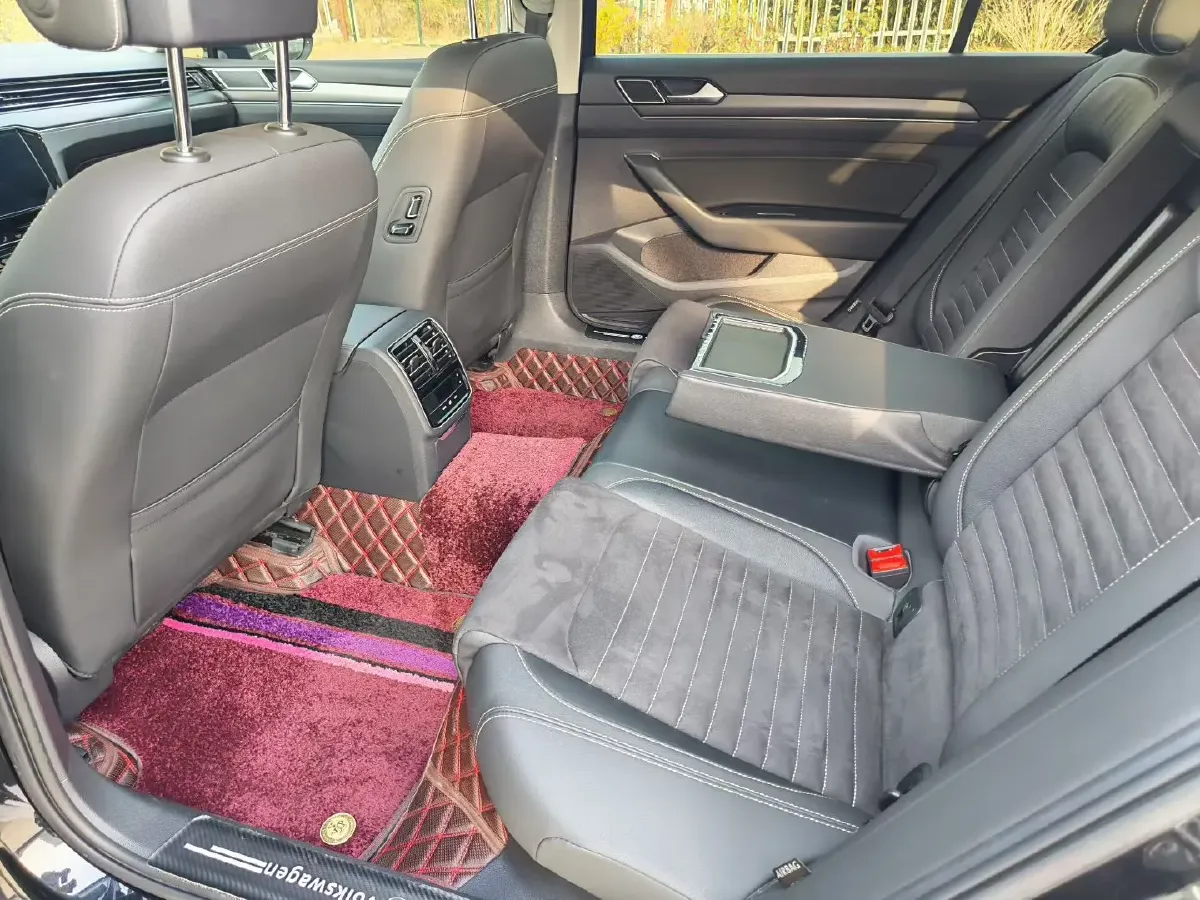 2021 Volkswagen Magotan 2.0T 186HP L4 7DCT,autocango,china used car exporter,china ev exporter,chinese used car exporter,chinese used ev exporter