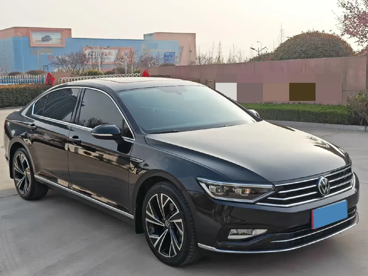 2021 Volkswagen Magotan 2.0T 186HP L4 7DCT,autocango,china used car exporter,china ev exporter,chinese used car exporter,chinese used ev exporter