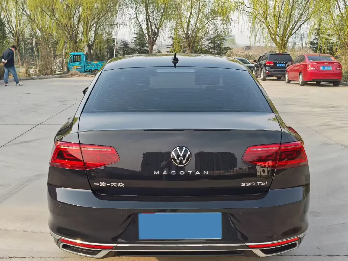 2021 Volkswagen Magotan 2.0T 186HP L4 7DCT,autocango,china used car exporter,china ev exporter,chinese used car exporter,chinese used ev exporter