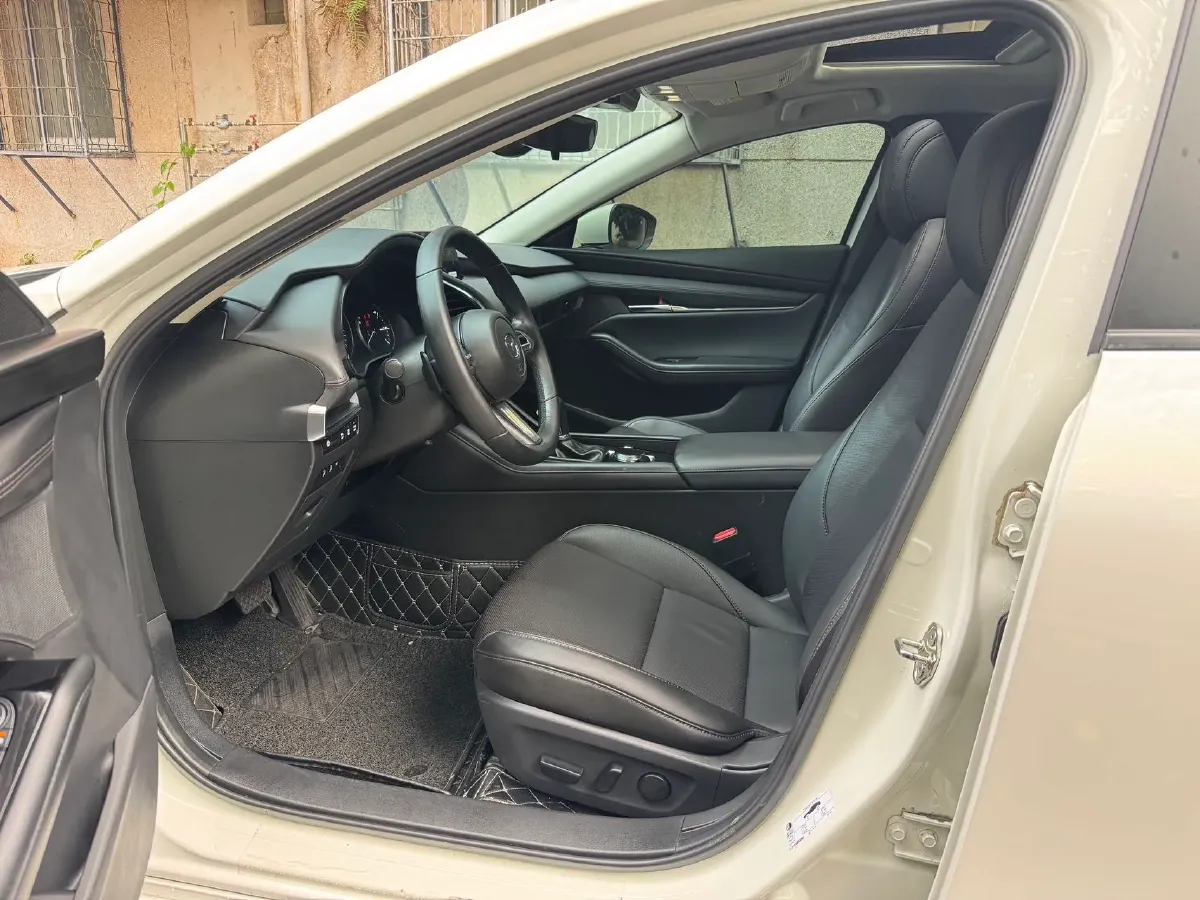 2023 Mazda 3 Axela 2.0L 158HP L4 6AT,autocango,china used car exporter,china ev exporter,chinese used car exporter,chinese used ev exporter