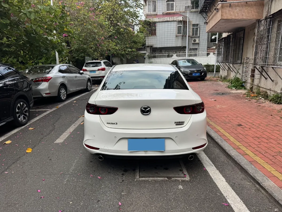 2023 Mazda 3 Axela 2.0L 158HP L4 6AT,autocango,china used car exporter,china ev exporter,chinese used car exporter,chinese used ev exporter