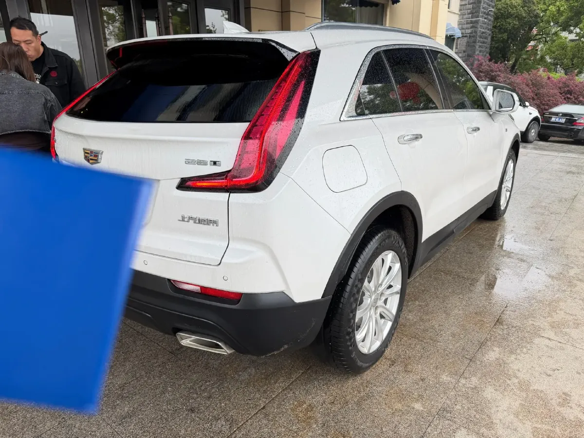 2021 Cadillac XT4 2.0T 237HP L4 9AT,autocango,china used car exporter,china ev exporter,chinese used car exporter,chinese used ev exporter