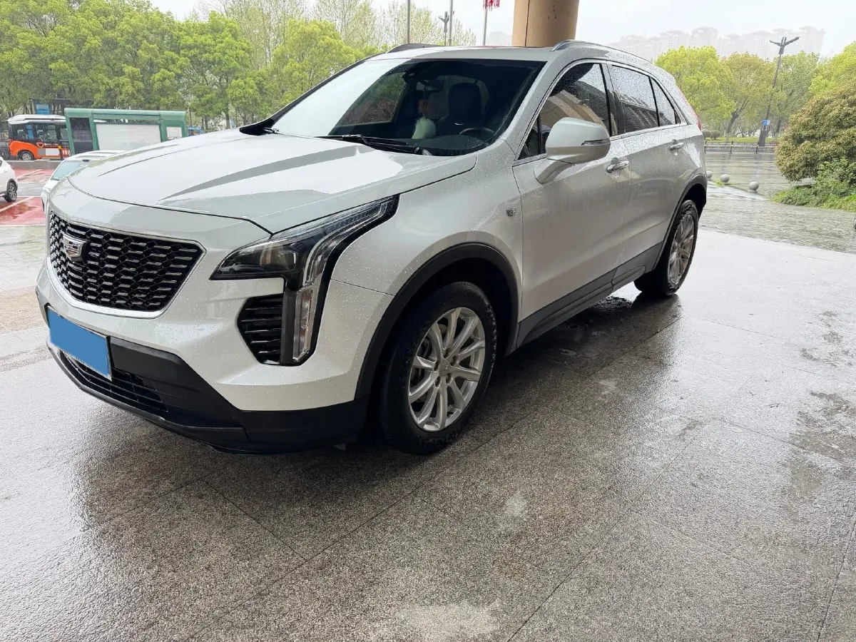 2021 Cadillac XT4 2.0T 237HP L4 9AT,autocango,china used car exporter,china ev exporter,chinese used car exporter,chinese used ev exporter