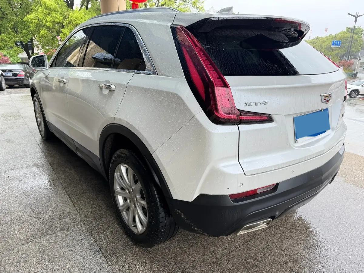 2021 Cadillac XT4 2.0T 237HP L4 9AT,autocango,china used car exporter,china ev exporter,chinese used car exporter,chinese used ev exporter