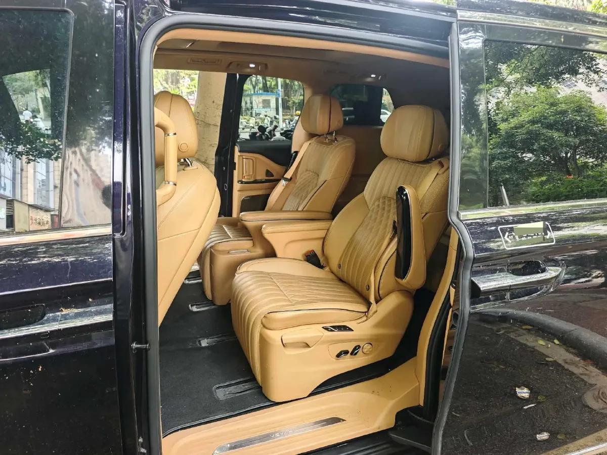 2022 Voyah Dream 1.5T 136HP L4 PHEV 25.57KWH,autocango,china used car exporter,china ev exporter,chinese used car exporter,chinese used ev exporter