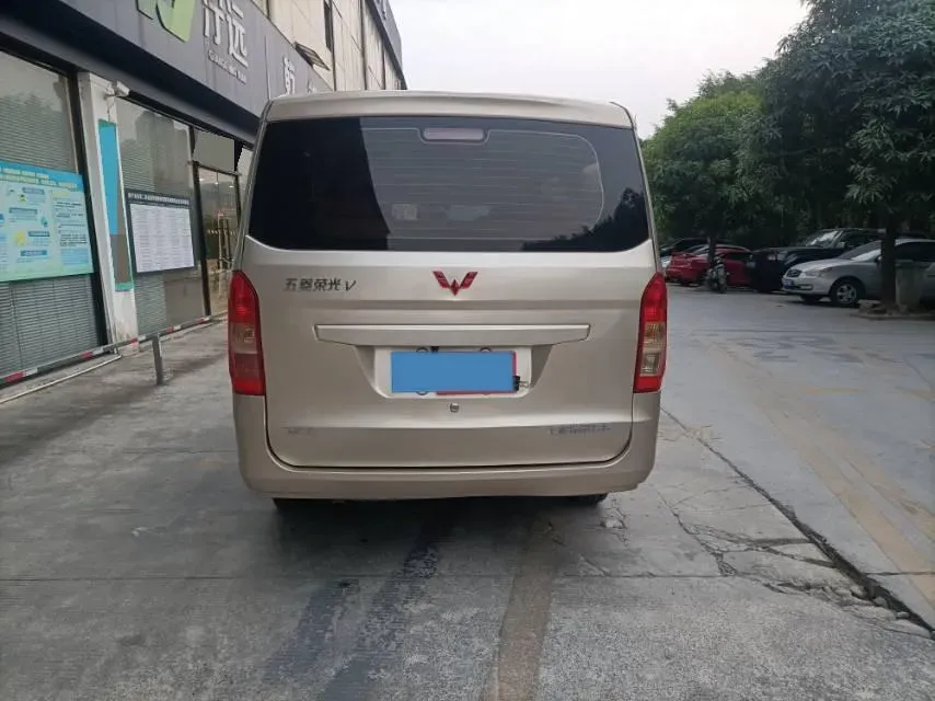 2018 WuLing RongGuang V 1.5L 112HP L4 5MT,autocango,china used car exporter,china ev exporter,chinese used car exporter,chinese used ev exporter