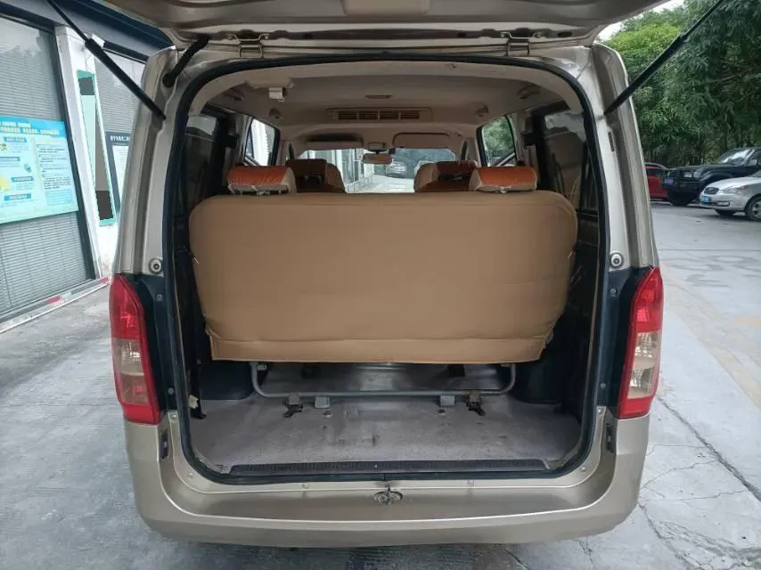 2018 WuLing RongGuang V 1.5L 112HP L4 5MT,autocango,china used car exporter,china ev exporter,chinese used car exporter,chinese used ev exporter