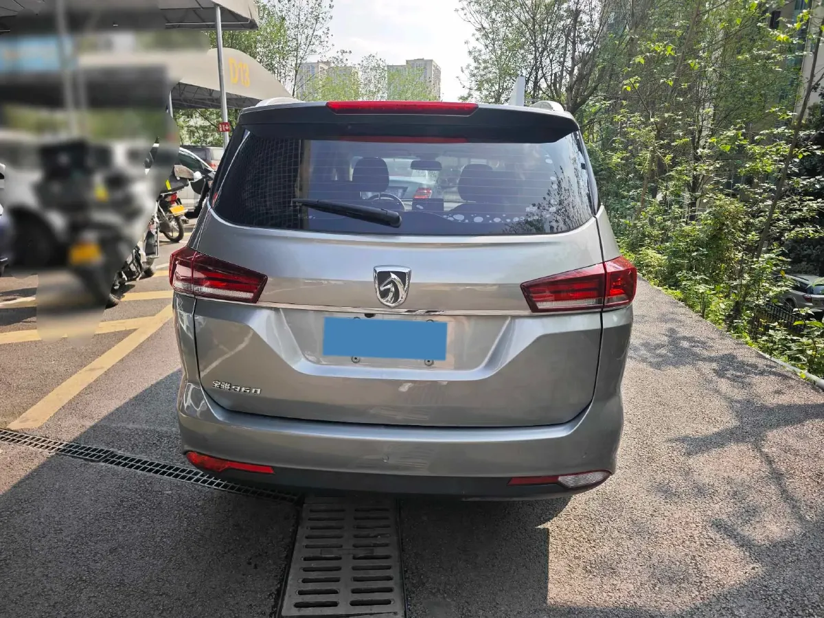 2019 BaoJun 360 1.5L 105HP L4 CVT,autocango,china used car exporter,china ev exporter,chinese used car exporter,chinese used ev exporter