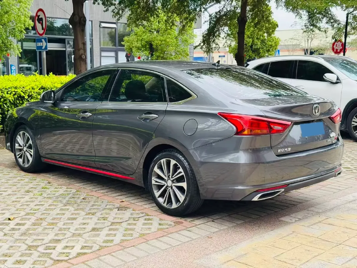 2021 ChangAn Raeton CC 1.5T 180HP L4 7DCT,autocango,china used car exporter,china ev exporter,chinese used car exporter,chinese used ev exporter