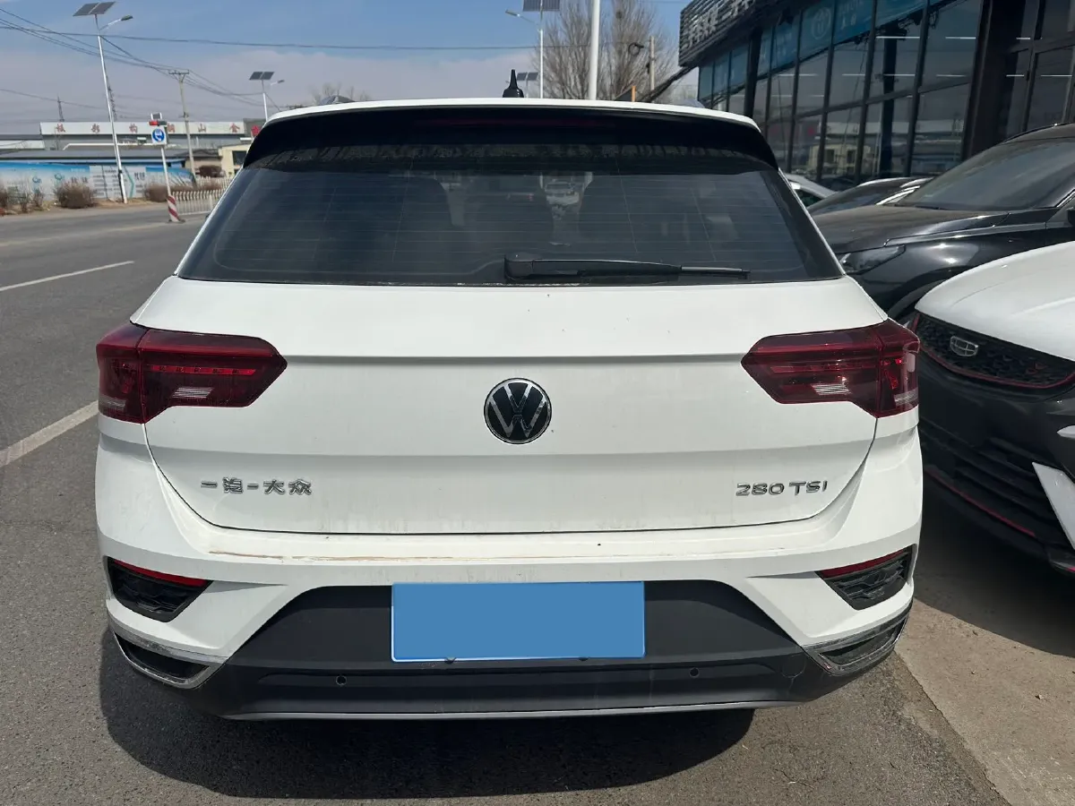 2021 Volkswagen T-Roc 1.4T 150HP L4 7DCT,autocango,china used car exporter,china ev exporter,chinese used car exporter,chinese used ev exporter