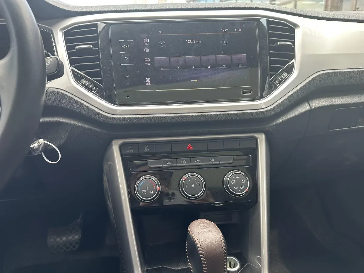 2021 Volkswagen T-Roc 1.4T 150HP L4 7DCT,autocango,china used car exporter,china ev exporter,chinese used car exporter,chinese used ev exporter