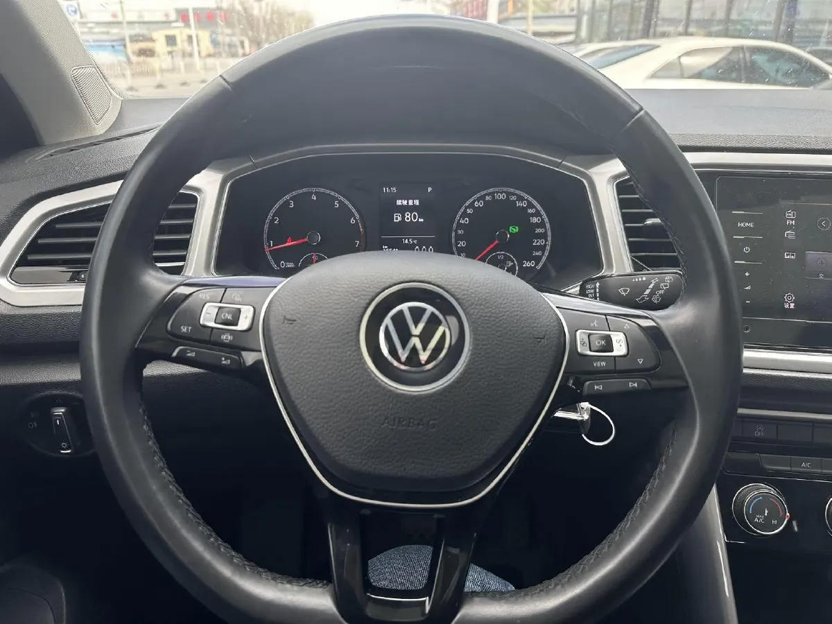 2021 Volkswagen T-Roc 1.4T 150HP L4 7DCT,autocango,china used car exporter,china ev exporter,chinese used car exporter,chinese used ev exporter
