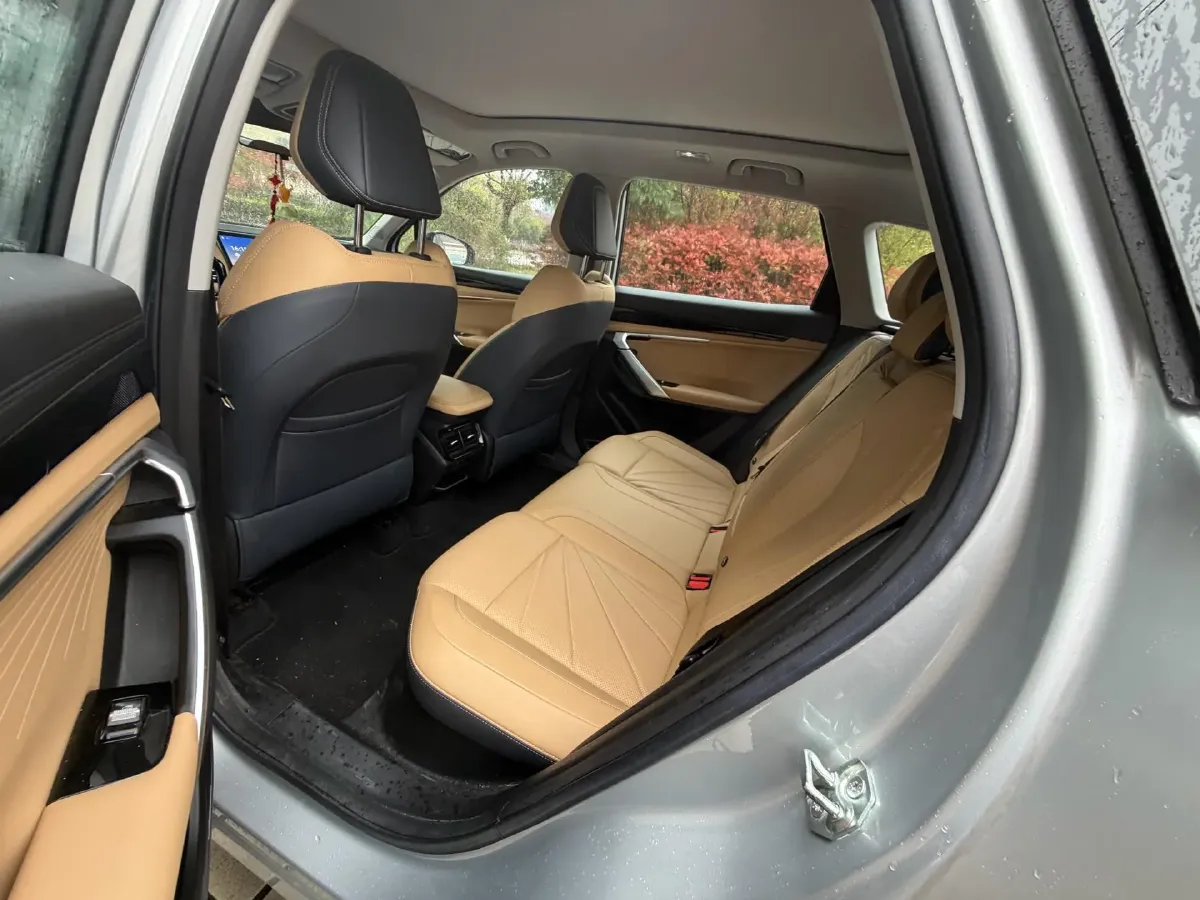 2023 Geely StarRay 1.5T 181HP L4 7DCT,autocango,china used car exporter,china ev exporter,chinese used car exporter,chinese used ev exporter