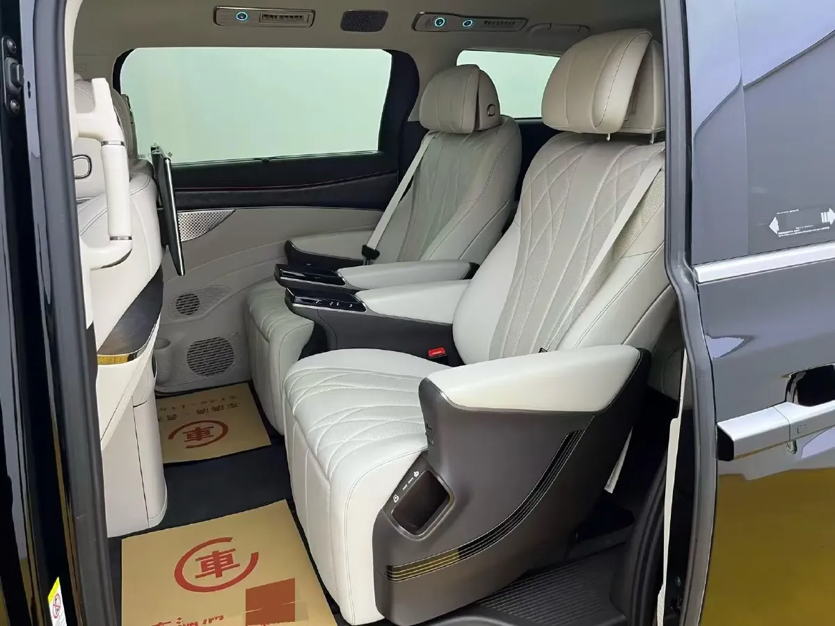 2025 Denza D9 1.5T 156HP L4 E-CVT PHEV 40KWH,autocango,china used car exporter,china ev exporter,chinese used car exporter,chinese used ev exporter