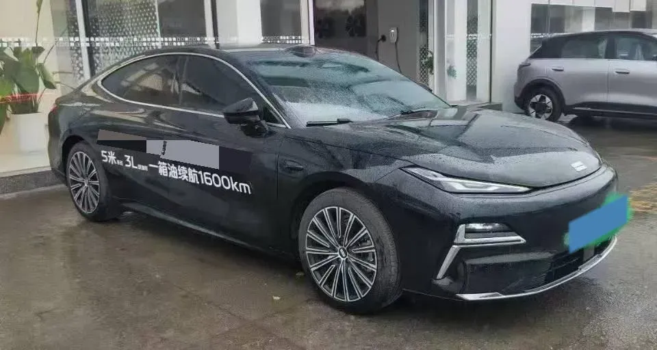 2025 Geely Galaxy Starshine 8 1.5T 163HP L4 3DHT PHEV 27.69KWH,autocango,china used car exporter,china ev exporter,chinese used car exporter,chinese used ev exporter
