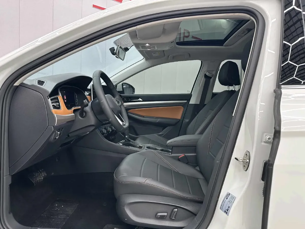 2023 Volkswagen Bora 1.2T 116HP L4 7DCT,autocango,china used car exporter,china ev exporter,chinese used car exporter,chinese used ev exporter