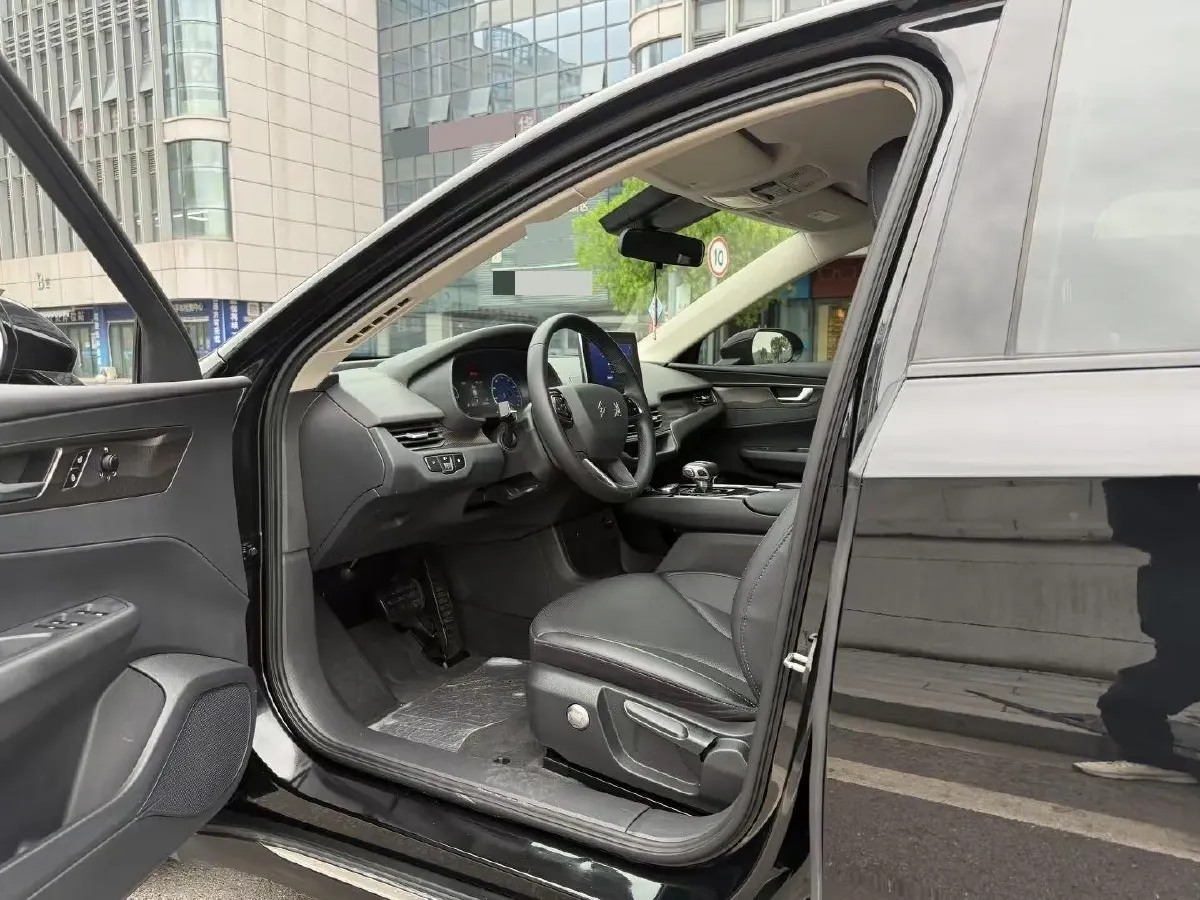 2022 HongQi E-QM5 BEV 54KWH,autocango,china used car exporter,china ev exporter,chinese used car exporter,chinese used ev exporter