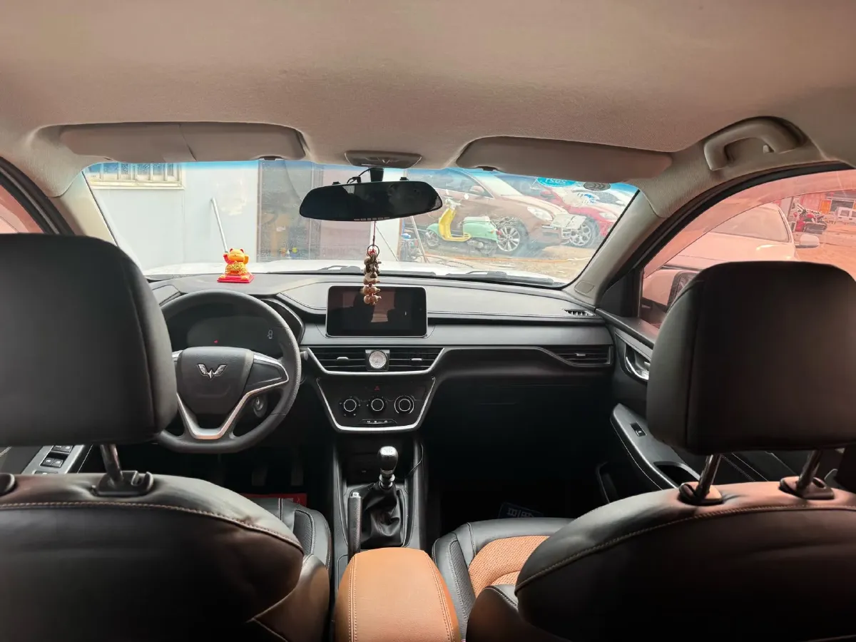 2018 WuLing HongGuang S3 1.5L 112HP L4 6MT,autocango,china used car exporter,china ev exporter,chinese used car exporter,chinese used ev exporter