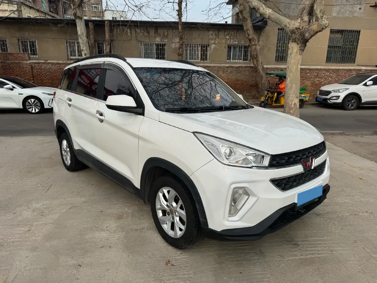 2018 WuLing HongGuang S3 1.5L 112HP L4 6MT,autocango,china used car exporter,china ev exporter,chinese used car exporter,chinese used ev exporter