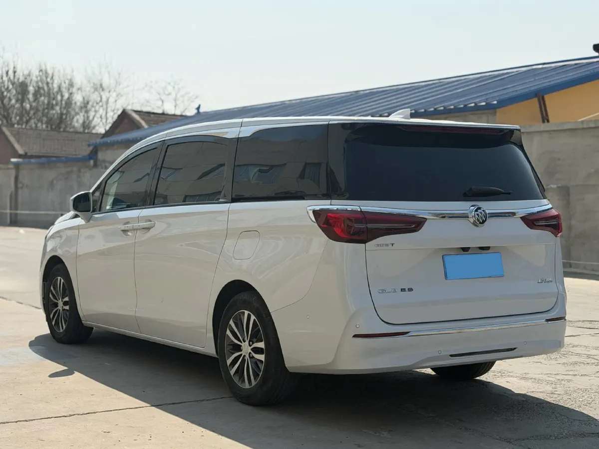 2022 Buick GL8 2.0T 237HP L4 9AT,autocango,china used car exporter,china ev exporter,chinese used car exporter,chinese used ev exporter