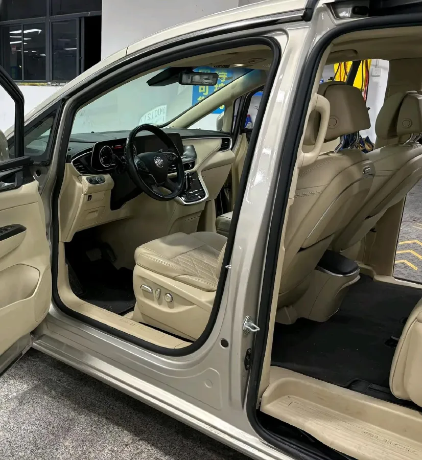 2022 Buick GL8 2.0T 237HP L4 9AT,autocango,china used car exporter,china ev exporter,chinese used car exporter,chinese used ev exporter
