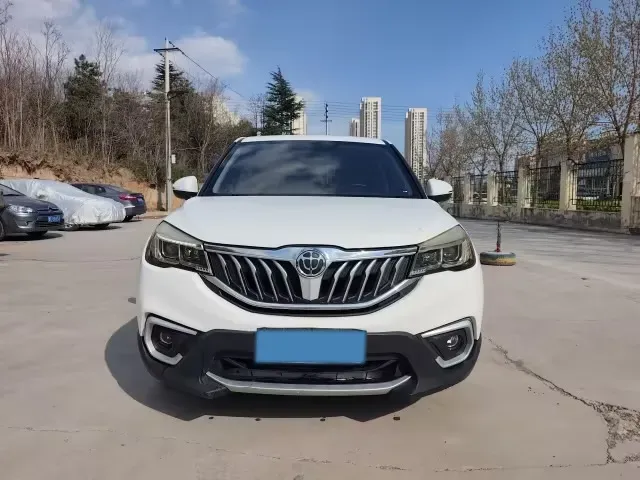 2017 BAW Battle Flag Pickup 2.8T 102HP L4 5MT,autocango,china used car exporter,china ev exporter,chinese used car exporter,chinese used ev exporter