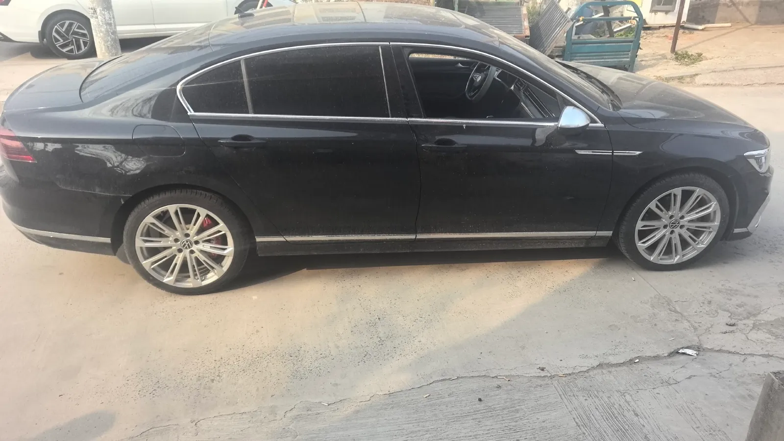 2023 Volkswagen Magotan 2.0T 186HP L4 7DCT,autocango,china used car exporter,china ev exporter,chinese used car exporter,chinese used ev exporter