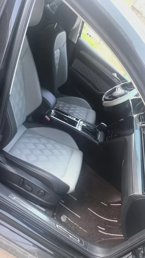 2023 Volkswagen Magotan 2.0T 186HP L4 7DCT,autocango,china used car exporter,china ev exporter,chinese used car exporter,chinese used ev exporter