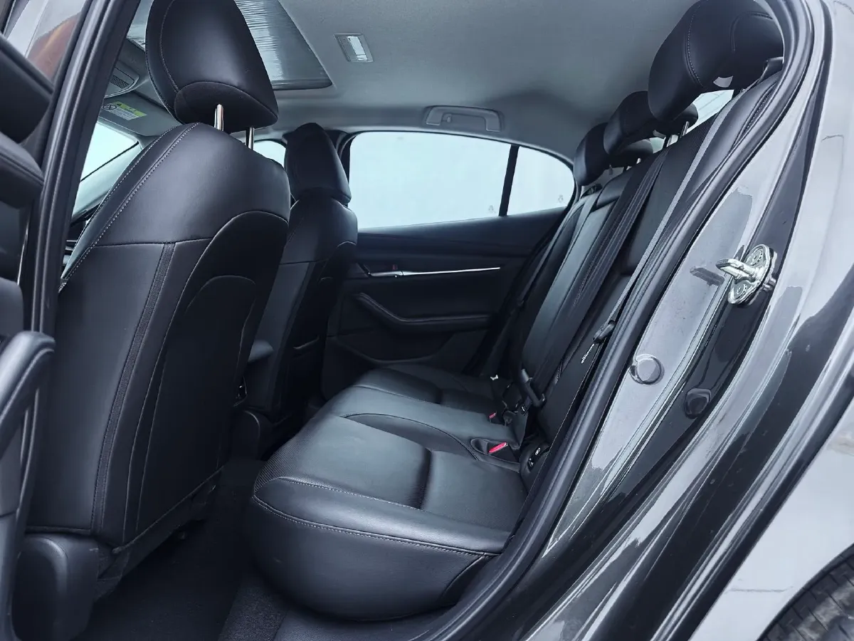 2022 Mazda 3 Axela 2.0L 158HP L4 6AT,autocango,china used car exporter,china ev exporter,chinese used car exporter,chinese used ev exporter