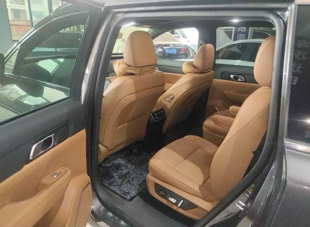 2021 Li ONE Range Extended 131HP REEV 40.5KWH,autocango,china used car exporter,china ev exporter,chinese used car exporter,chinese used ev exporter