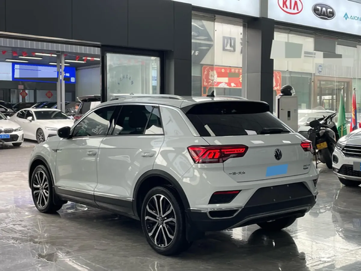 2021 Volkswagen T-Roc 1.4T 150HP L4 7DCT,autocango,china used car exporter,china ev exporter,chinese used car exporter,chinese used ev exporter