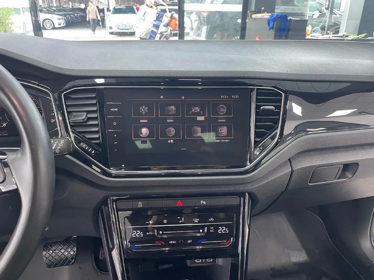 2021 Volkswagen T-Roc 1.4T 150HP L4 7DCT,autocango,china used car exporter,china ev exporter,chinese used car exporter,chinese used ev exporter