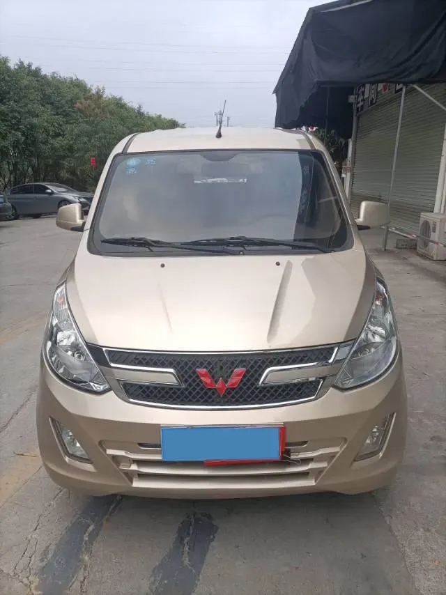 2019 WuLing RongGuang V 1.5L 99HP L4 6MT,autocango,china used car exporter,china ev exporter,chinese used car exporter,chinese used ev exporter
