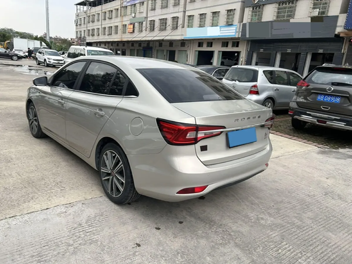 2019 Roewe i5 1.5T 169HP L4 7DCT,autocango,china used car exporter,china ev exporter,chinese used car exporter,chinese used ev exporter